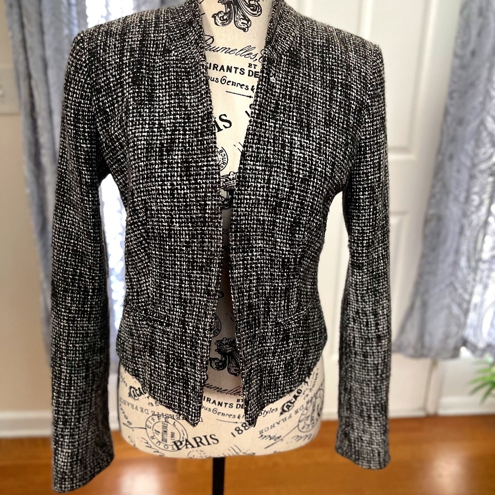 Waistlength wool coat/blazer